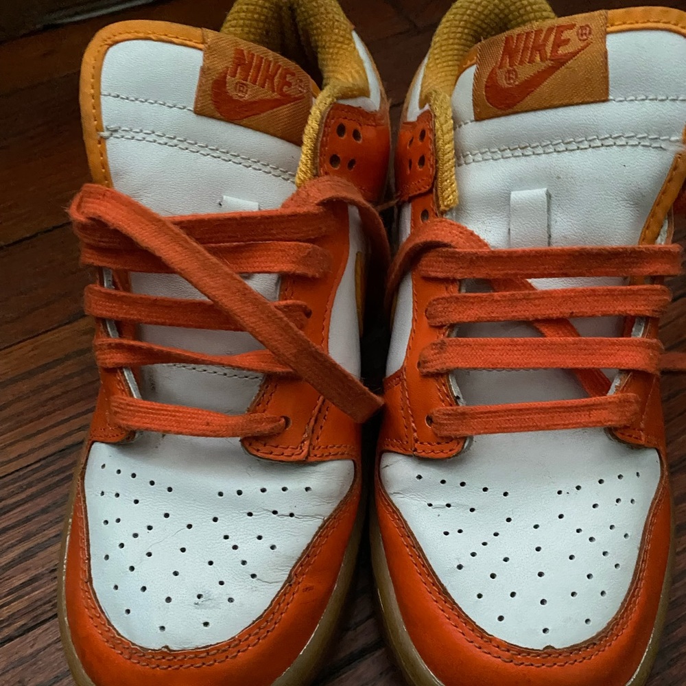 Worn Nike Dunk Low Orange 2006 Size 6.5